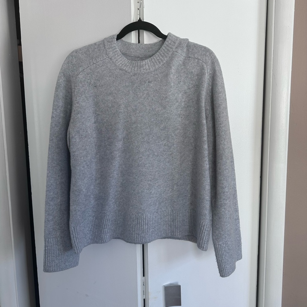 Abercrombie Sweater - Picture 2 of 2